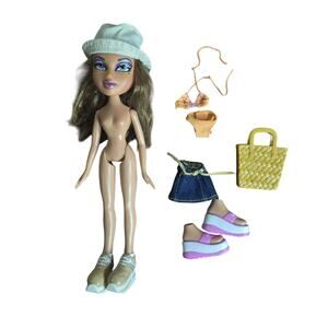 Vintage 2002 Bratz Yasmin Beach Party Doll + Near Complete Set